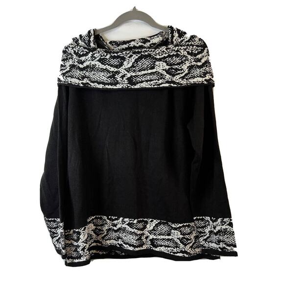 Briggs Sweaters - Briggs Womens Black and White Turtleneck Sweater Size XL